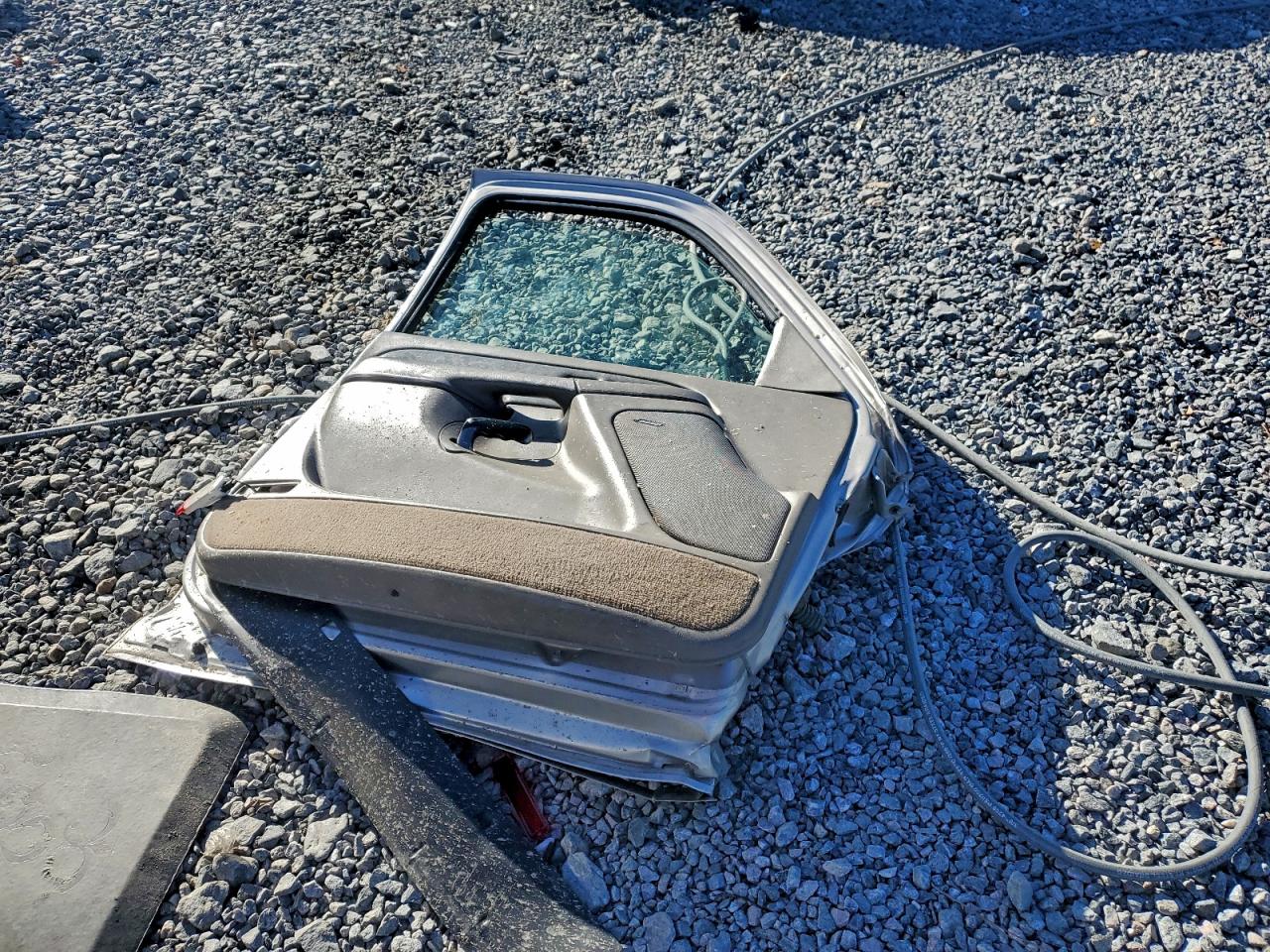 2004 GMC YUKON DENALI photo 25