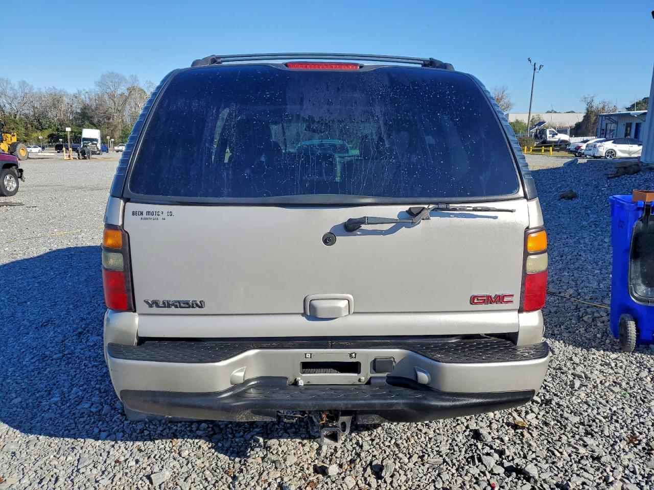 2004 GMC YUKON DENALI photo 11
