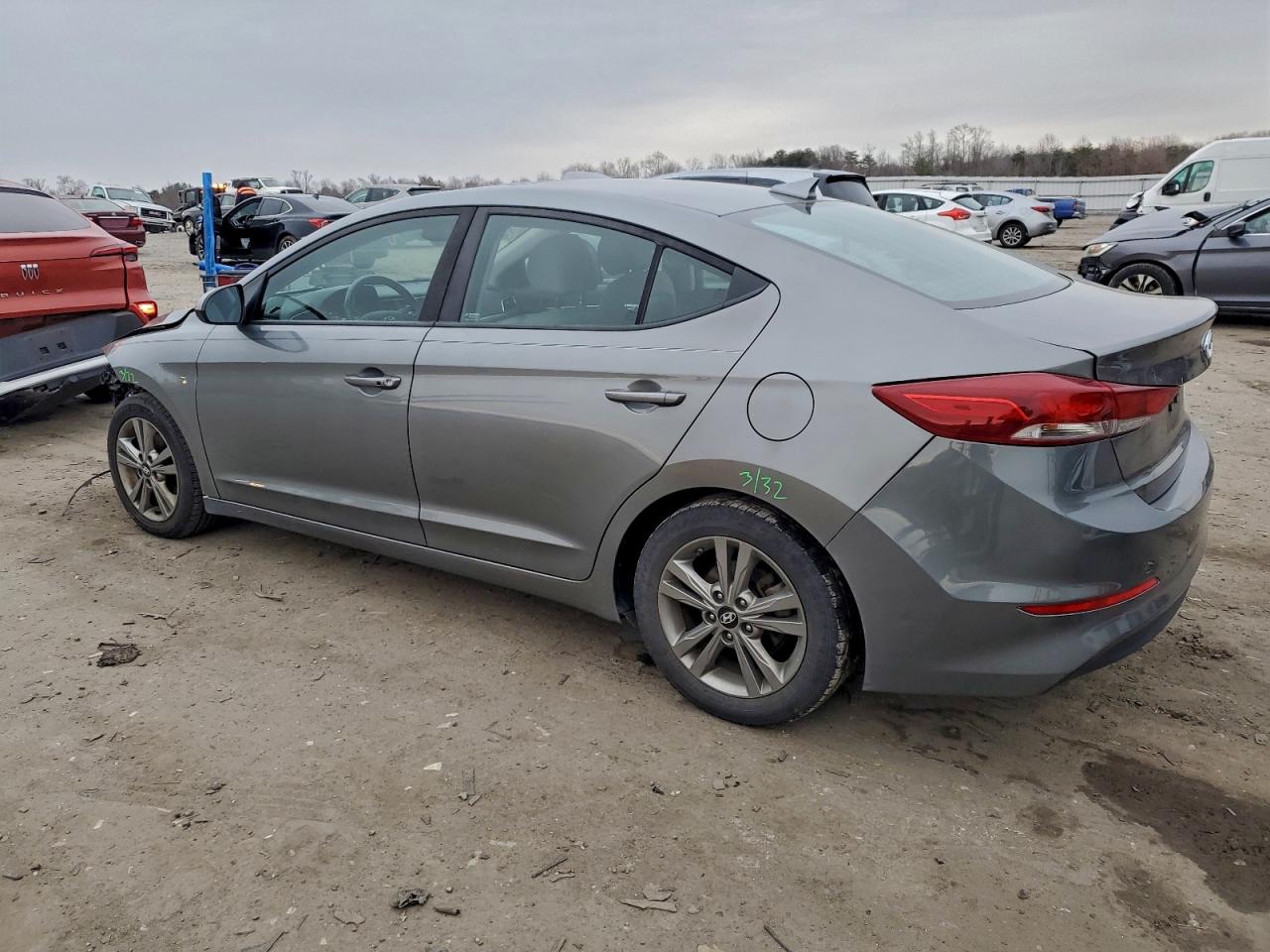 2018 HYUNDAI ELANTRA SEL photo 2