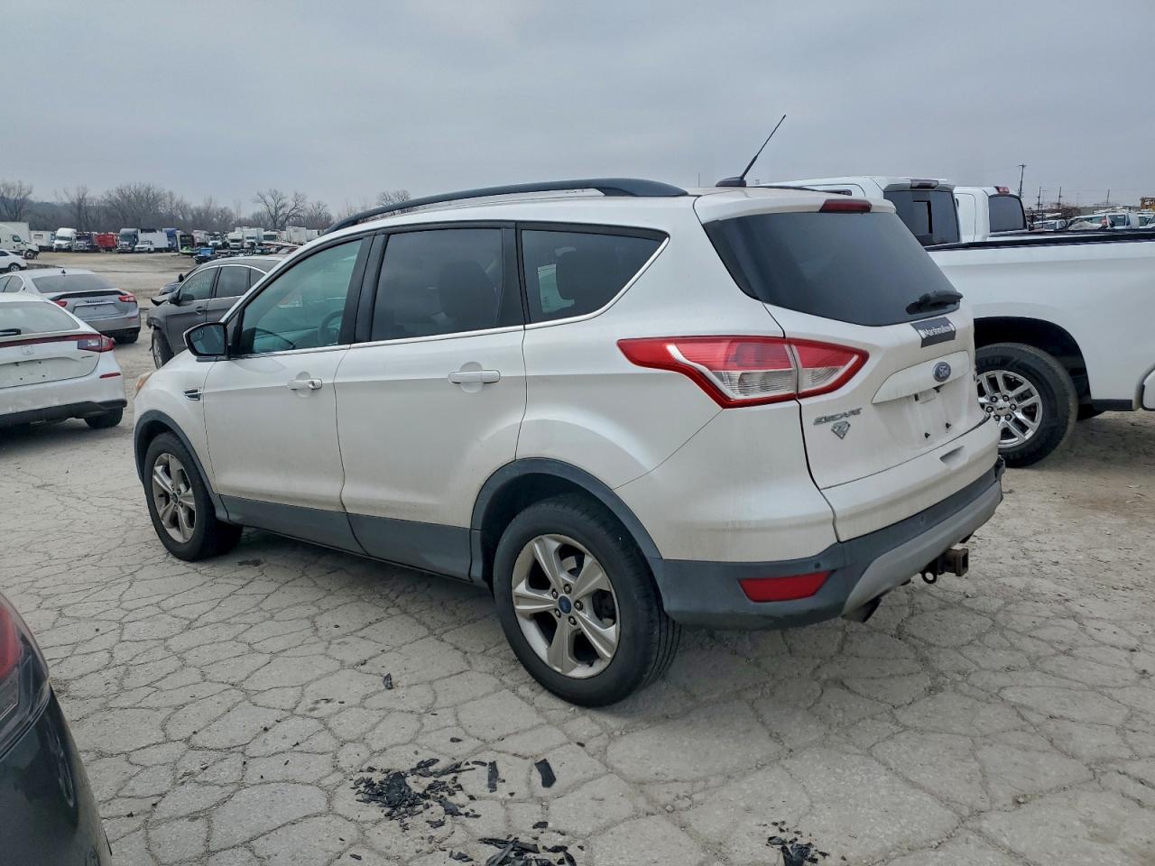 2014 FORD ESCAPE SE photo 2