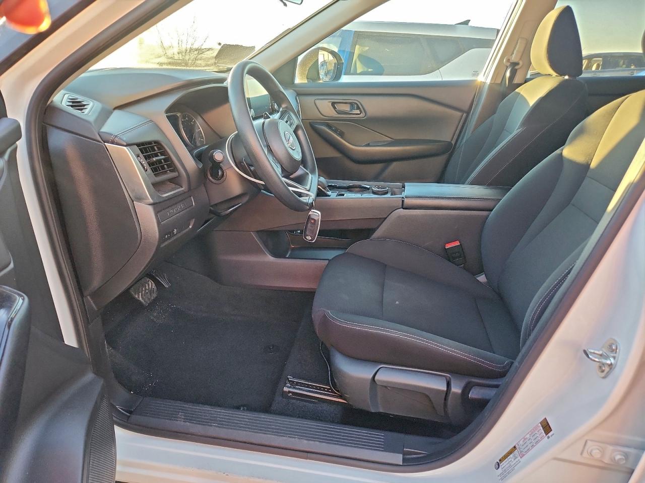 2024 NISSAN ROGUE S photo 7