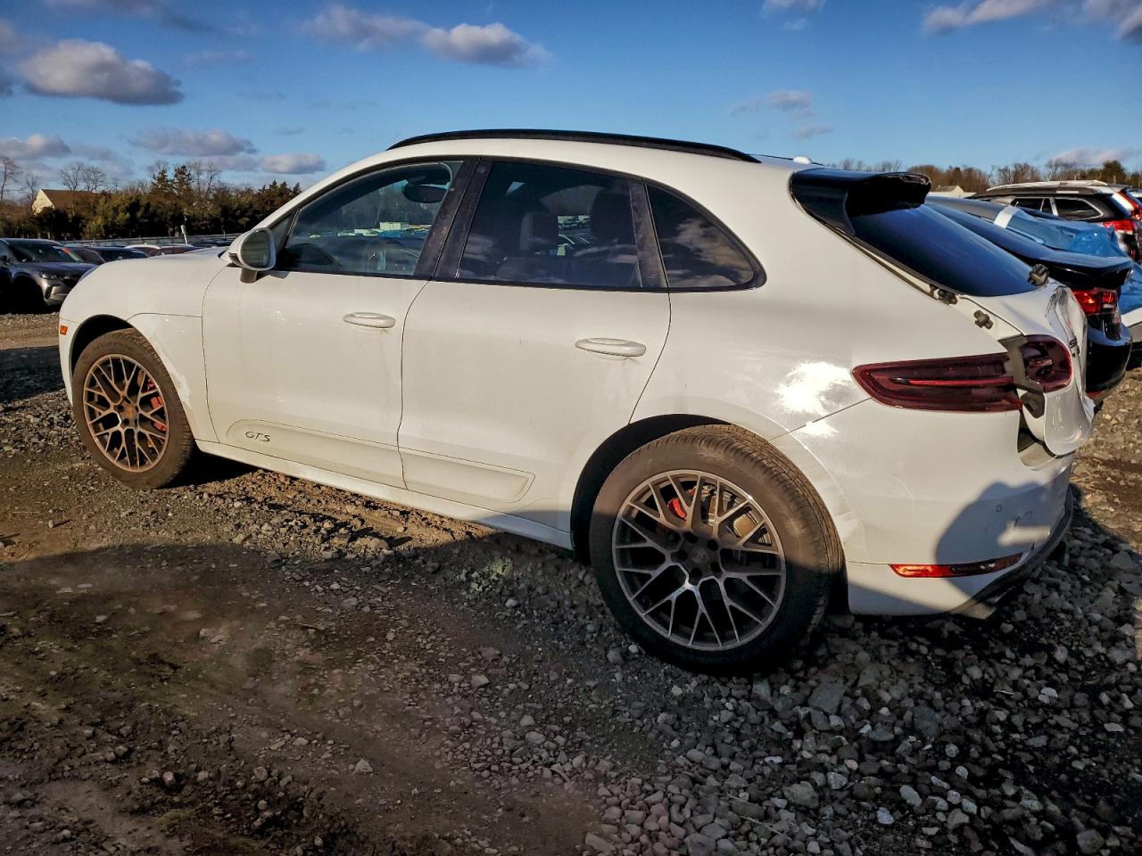 2017 PORSCHE MACAN GTS photo 2