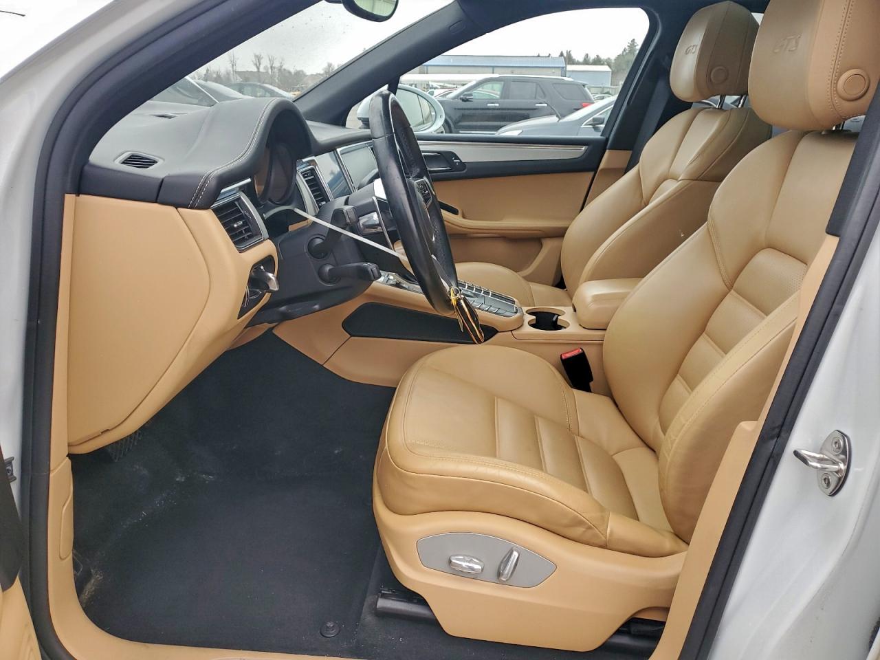 2017 PORSCHE MACAN GTS photo 7