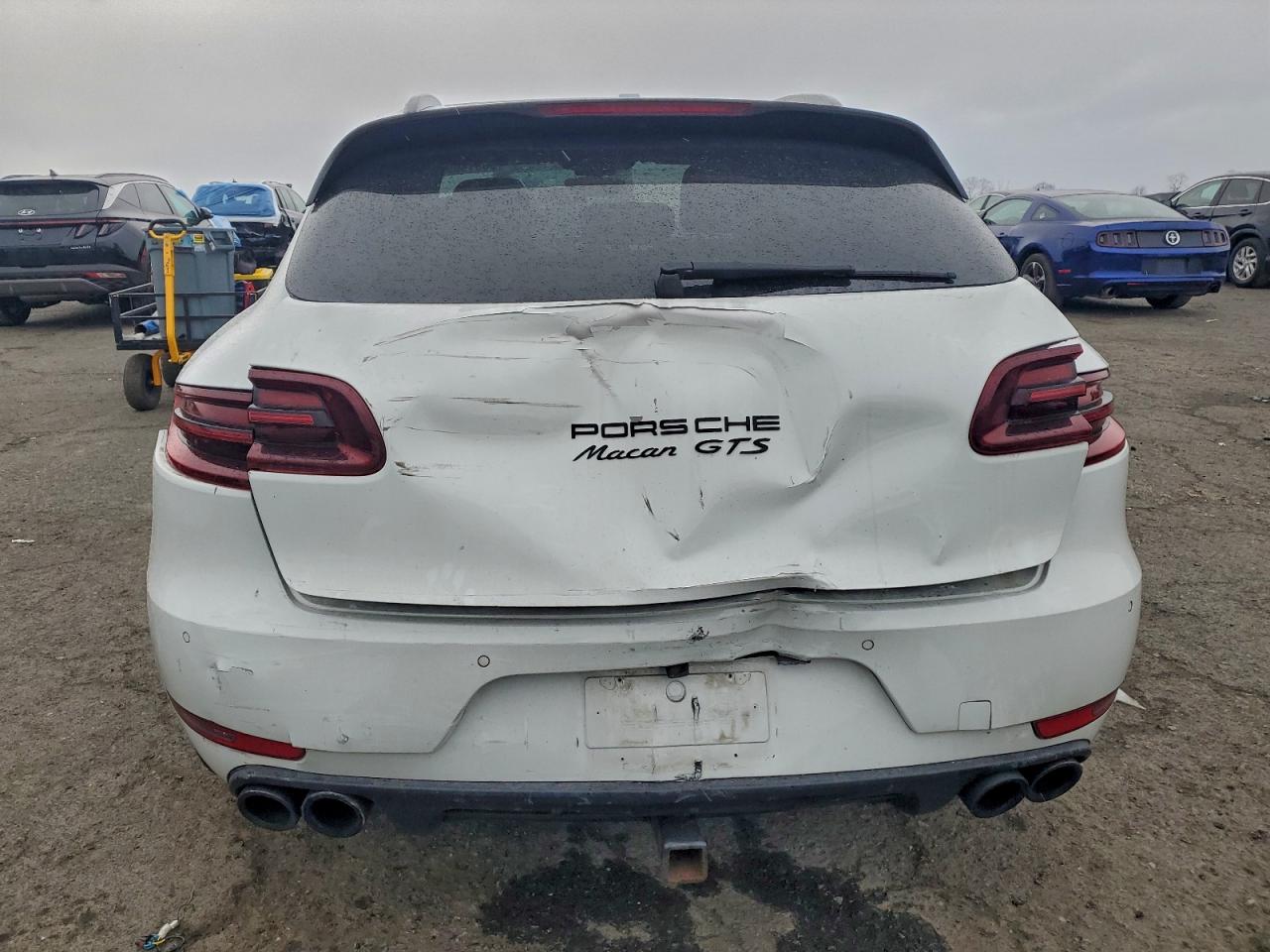 2017 PORSCHE MACAN GTS photo 6