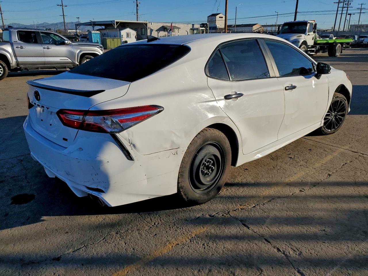 2020 TOYOTA CAMRY SE photo 7