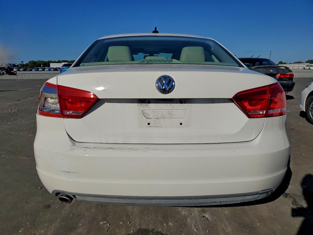 2012 VOLKSWAGEN PASSAT SE photo 6