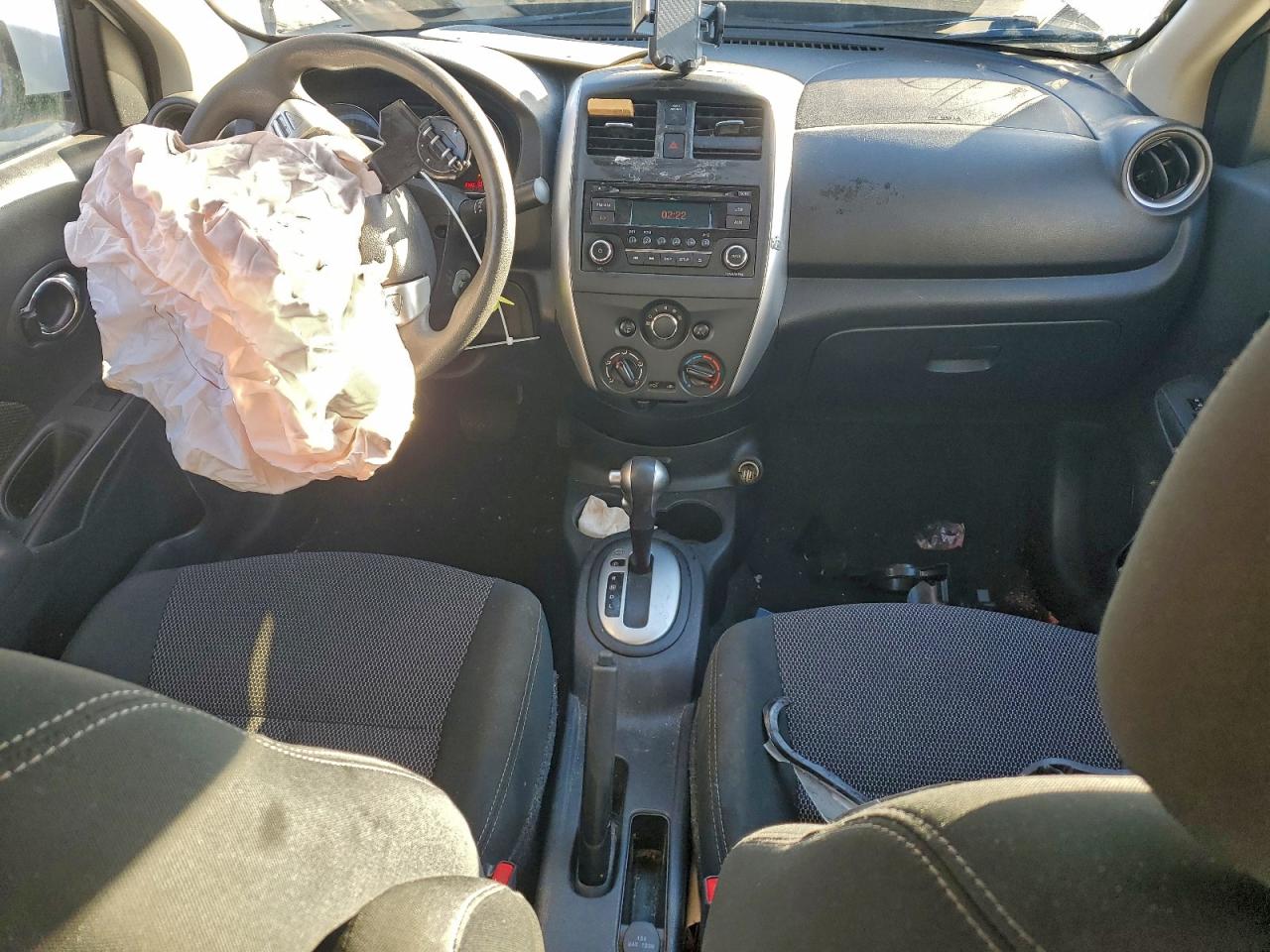 2018 NISSAN VERSA S photo 22