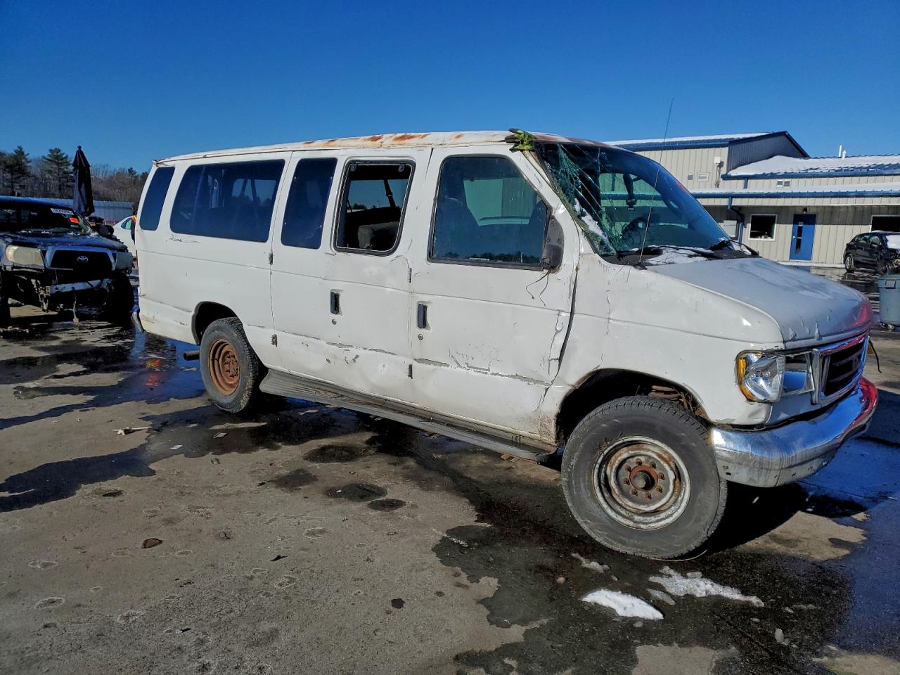 2005 FORD ECONOLINE E350 SUPER DUTY WAGON photo 4