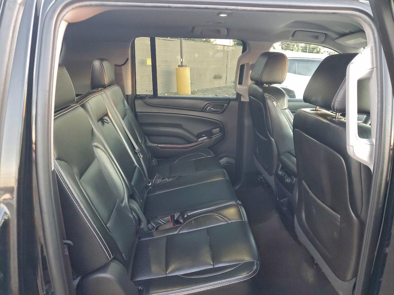 2015 GMC YUKON XL C1500 SLE photo 11