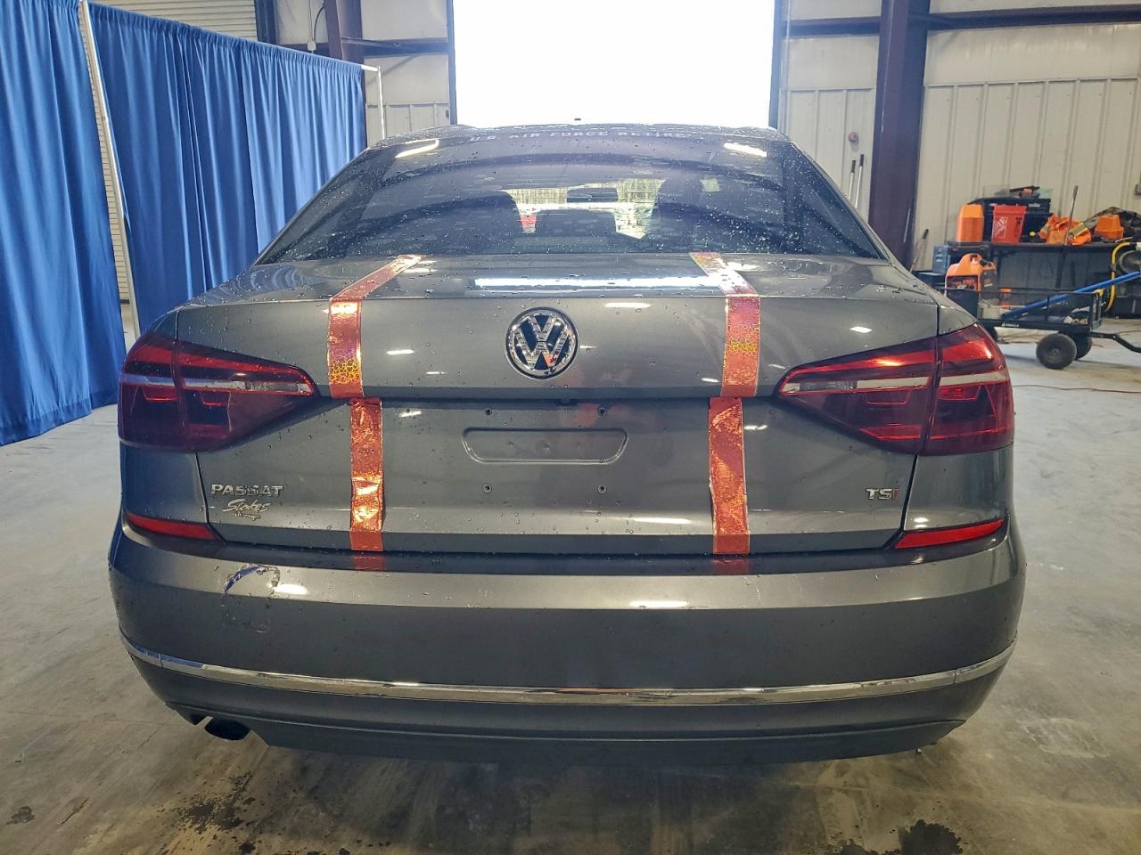 2018 VOLKSWAGEN PASSAT S photo 11