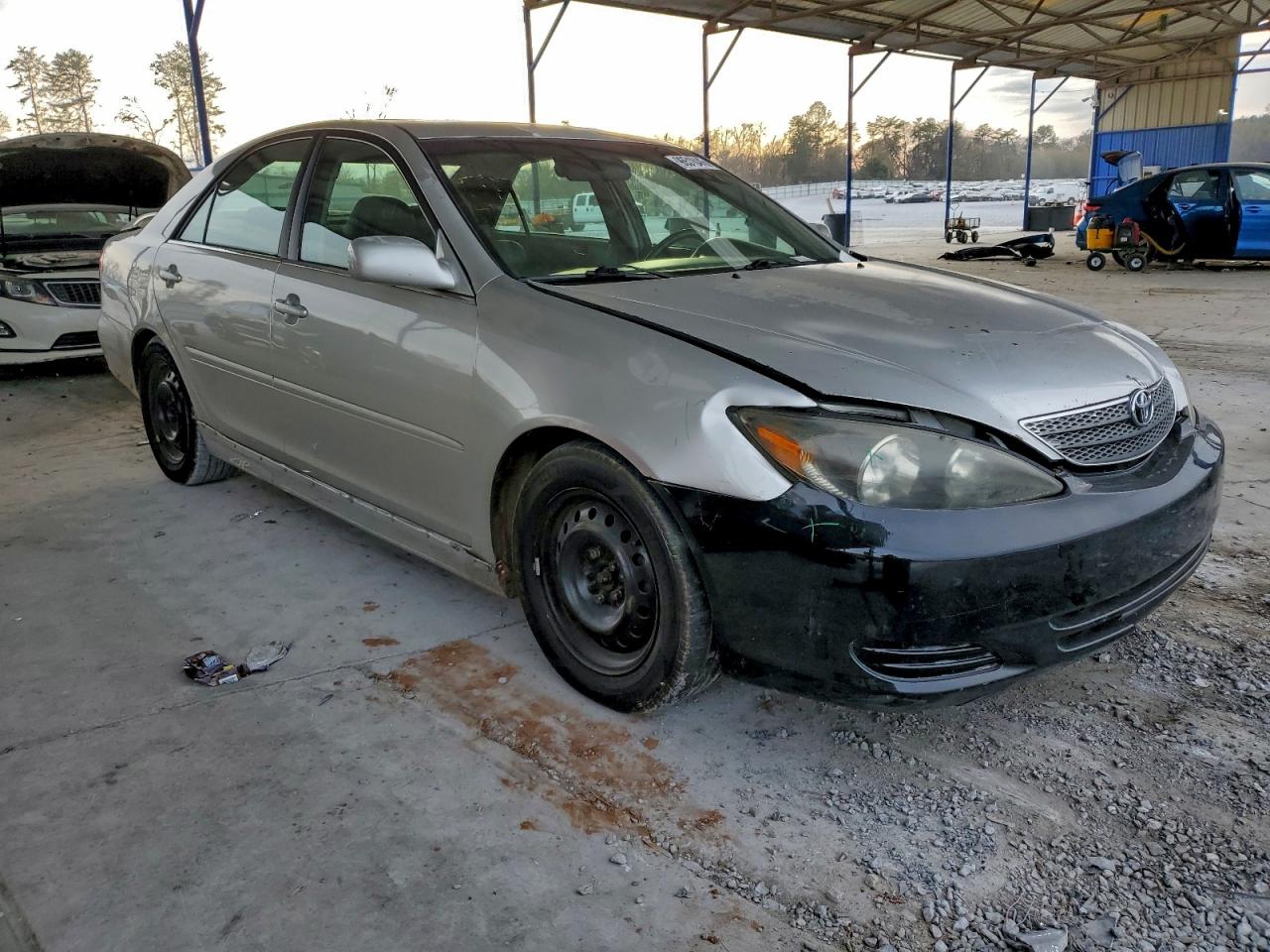 2004 TOYOTA CAMRY LE photo 10