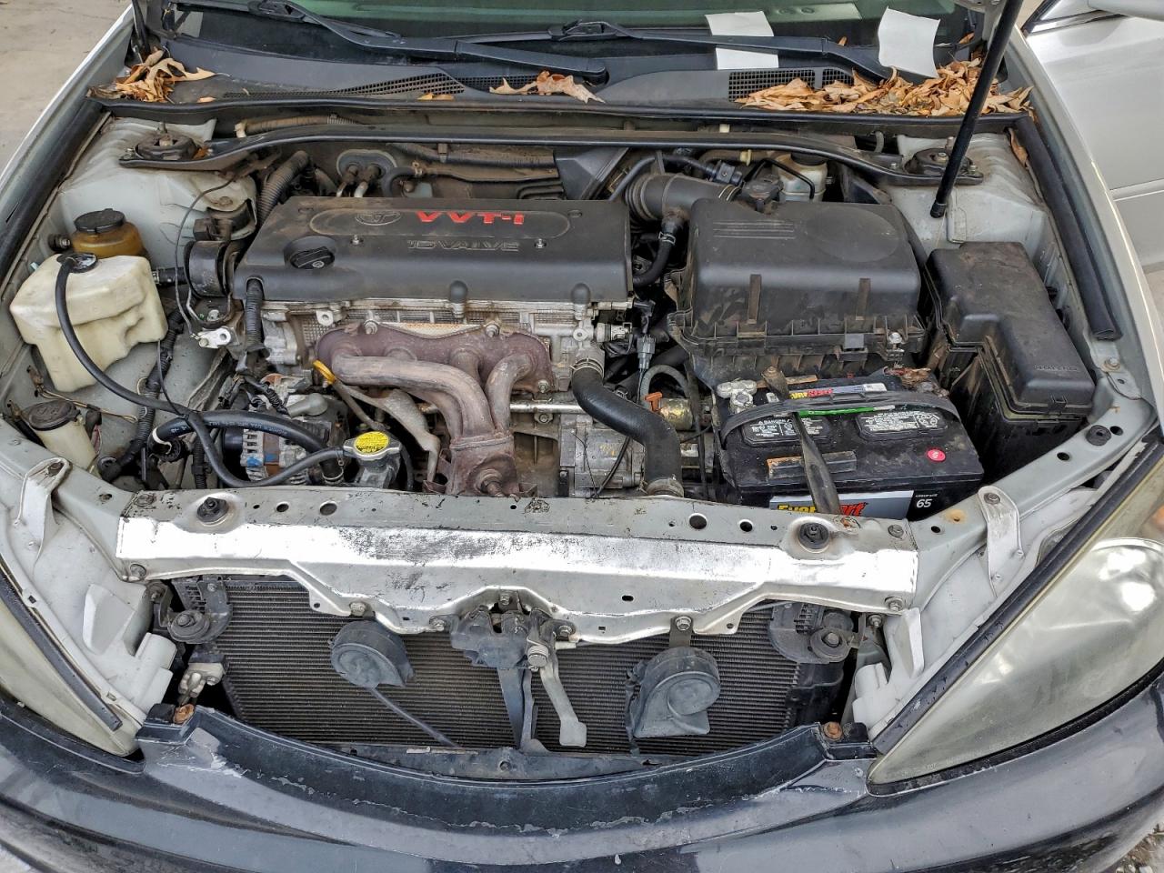 2004 TOYOTA CAMRY LE photo 31