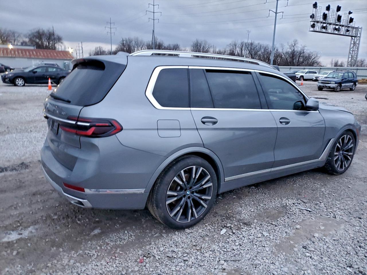 2023 BMW X7 XDRIVE40I photo 3