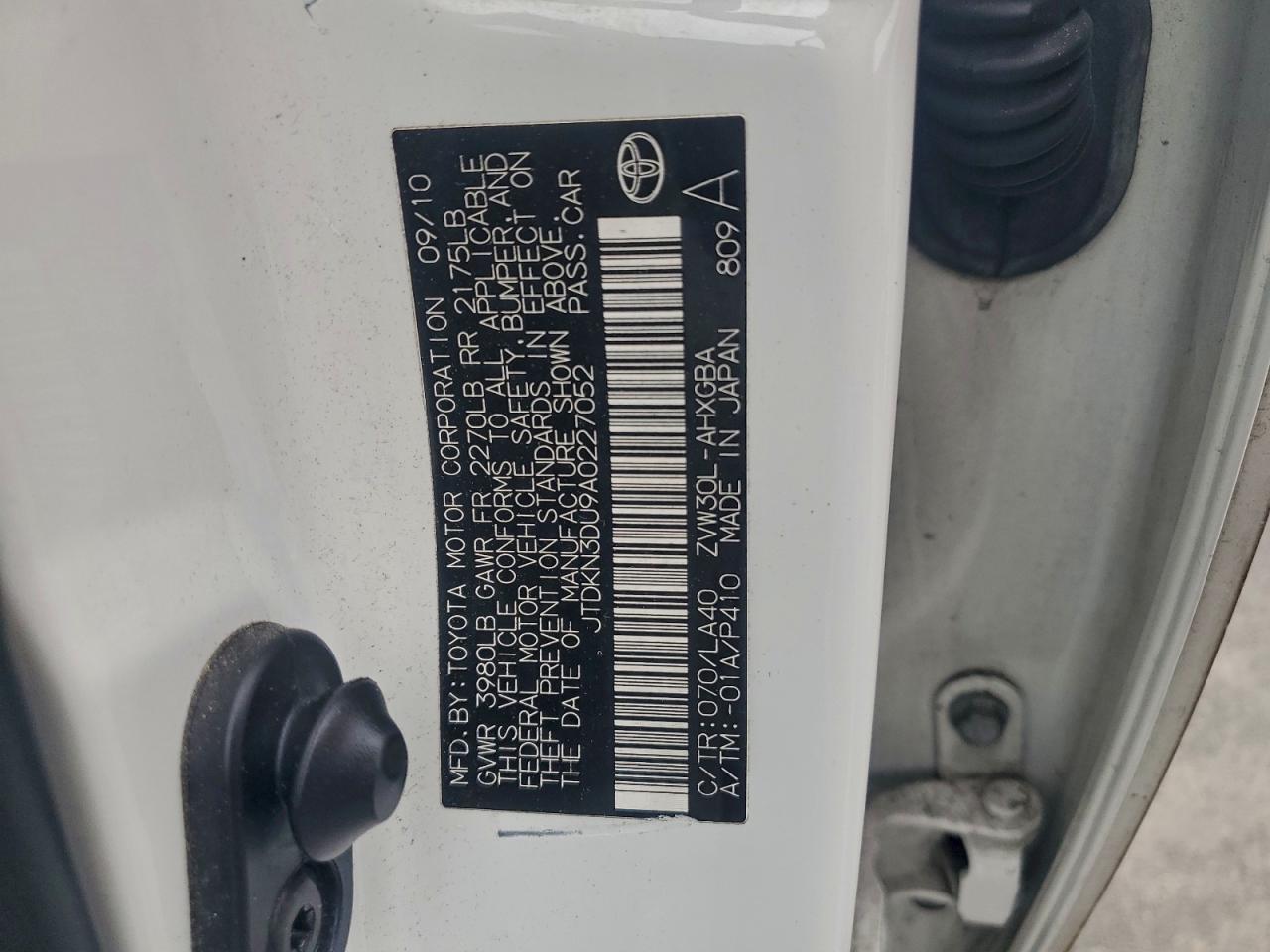 2010 TOYOTA PRIUS photo 34