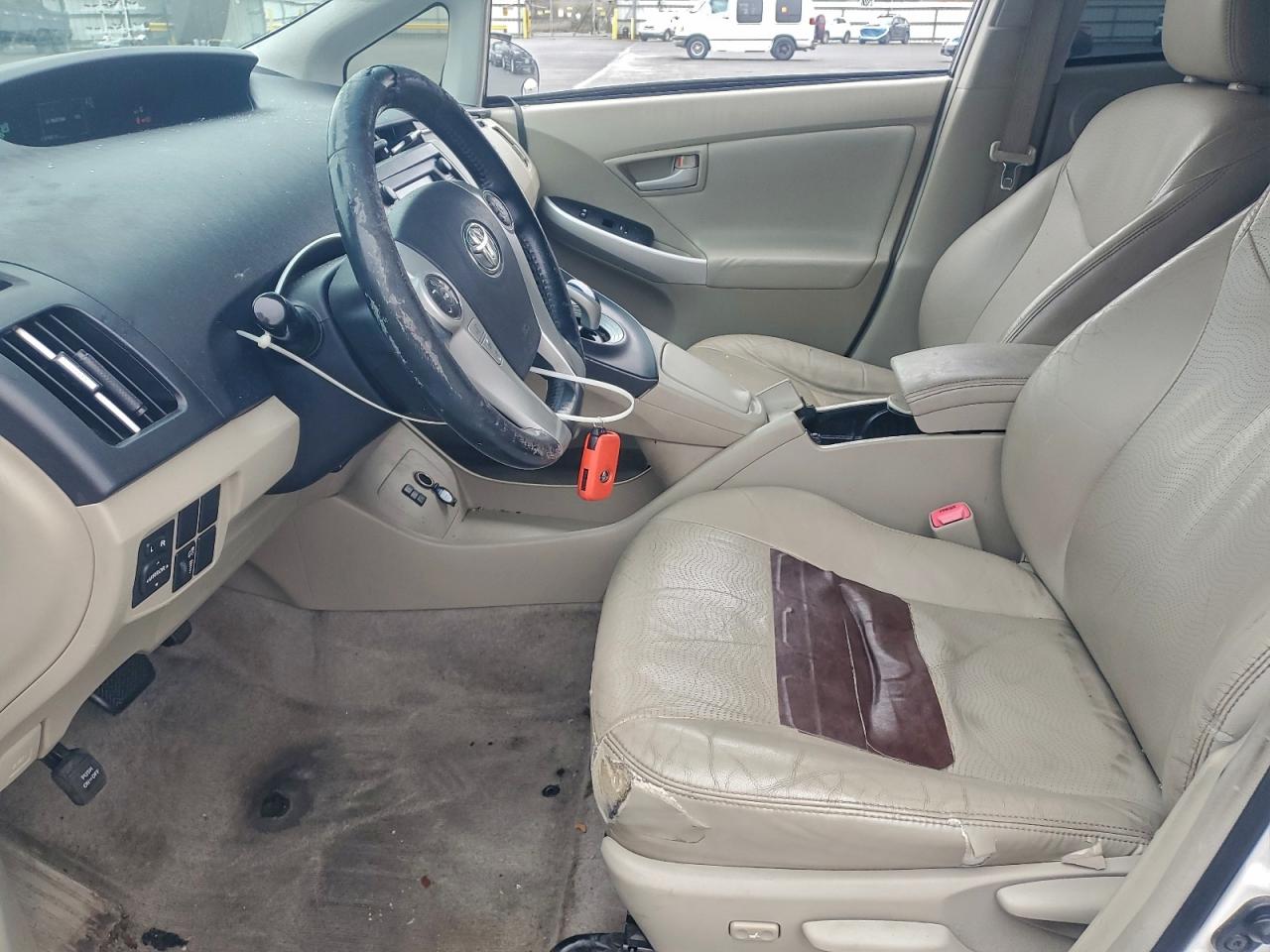 2010 TOYOTA PRIUS photo 19