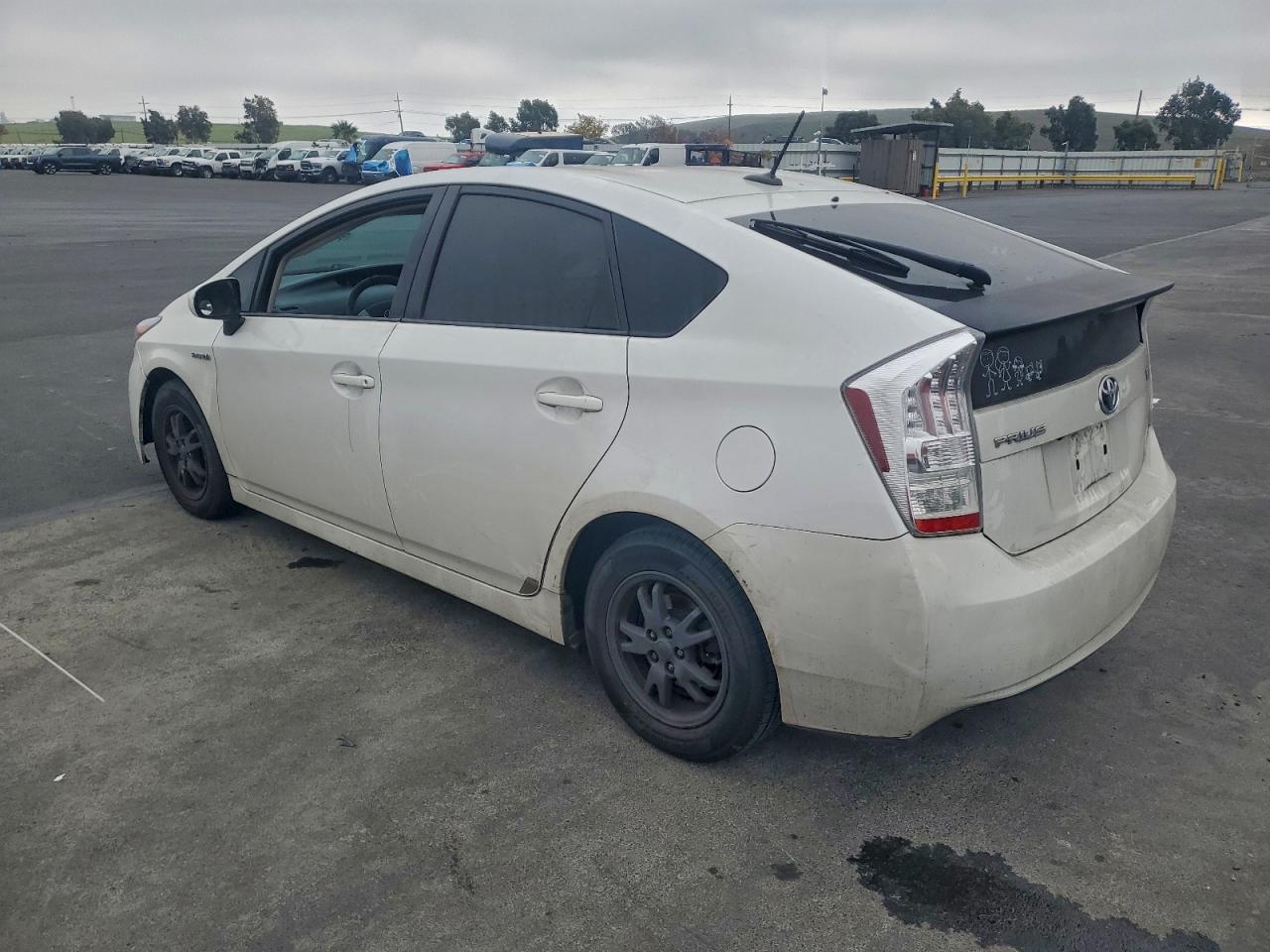 2010 TOYOTA PRIUS photo 4