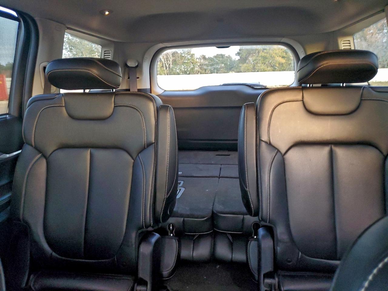 2023 JEEP GRAND CHEROKEE L LIMITED photo 10