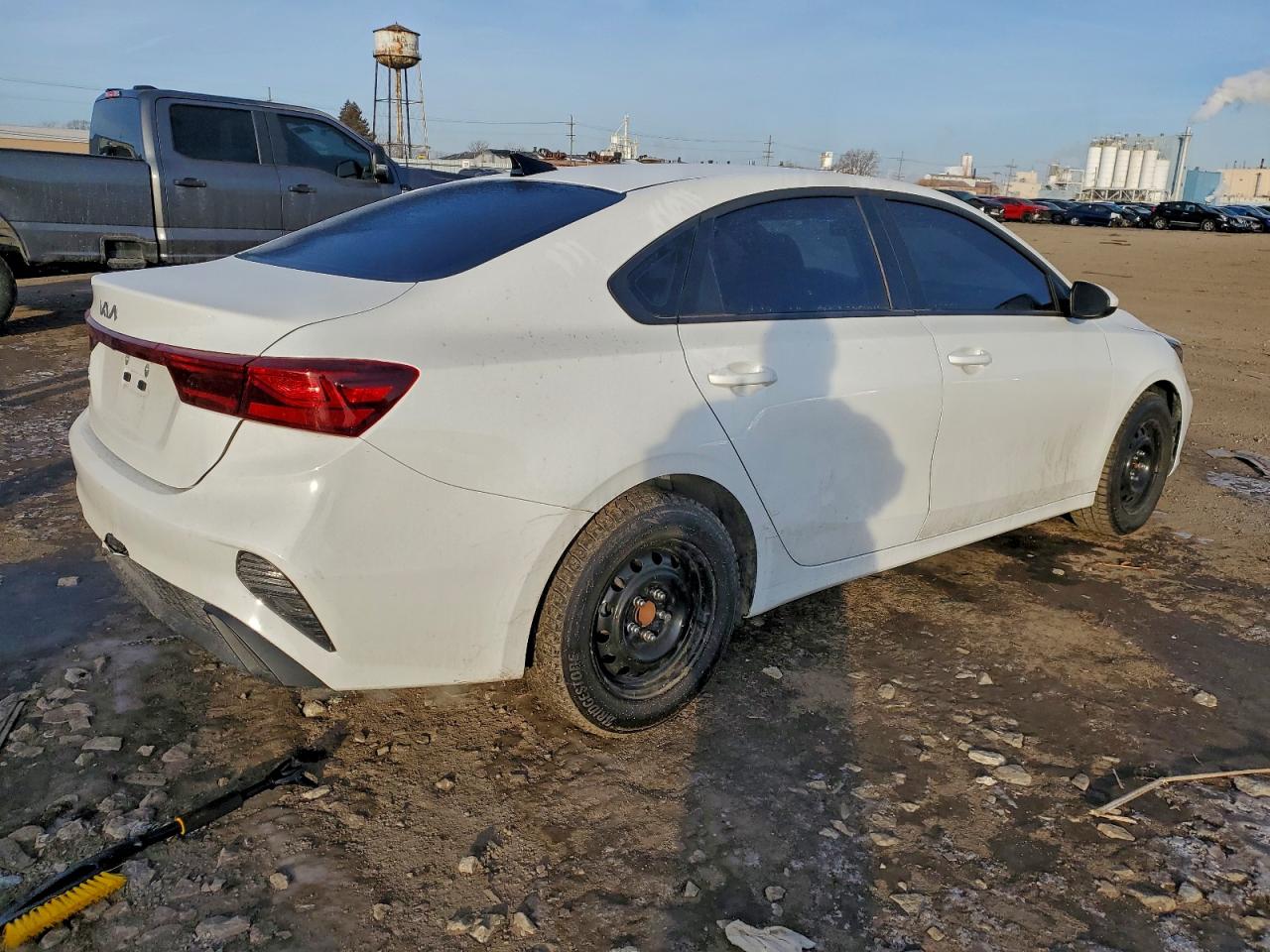 2024 KIA FORTE LX photo 3