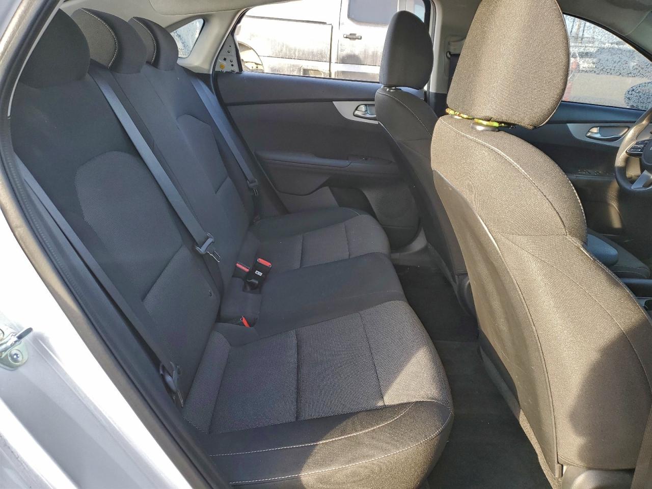 2024 KIA FORTE LX photo 10