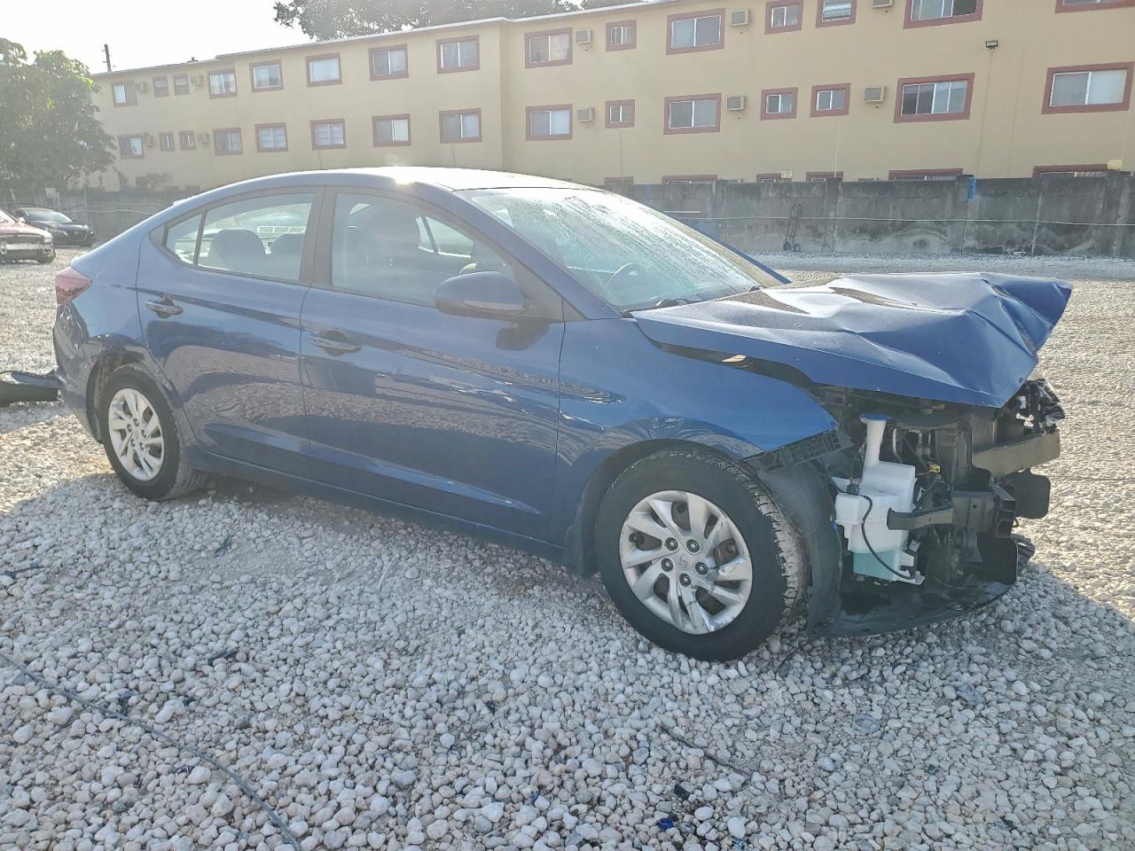 2020 HYUNDAI ELANTRA SE photo 4