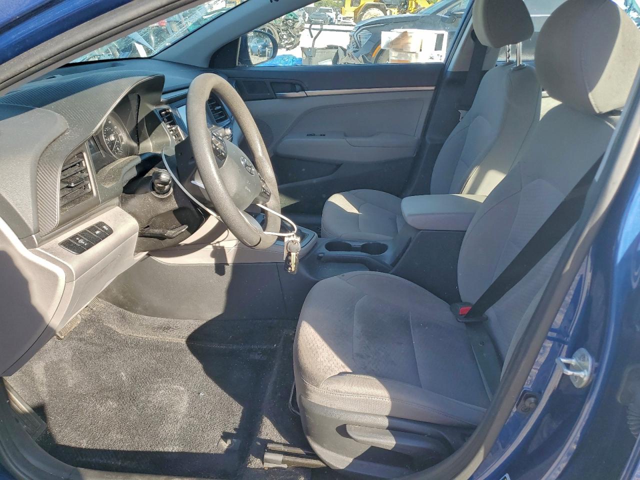 2020 HYUNDAI ELANTRA SE photo 7