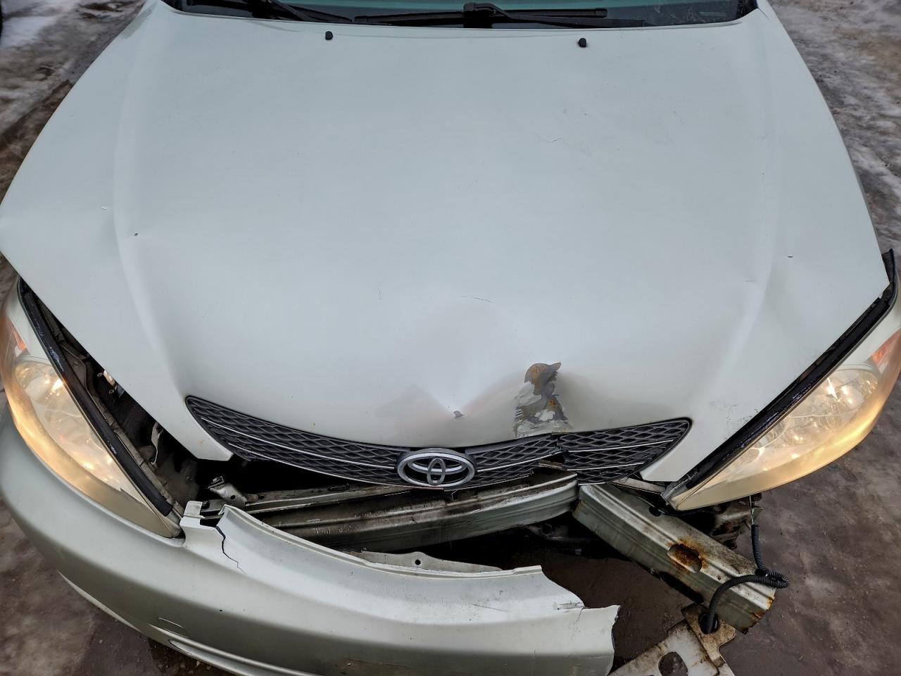 2002 TOYOTA CAMRY LE photo 11