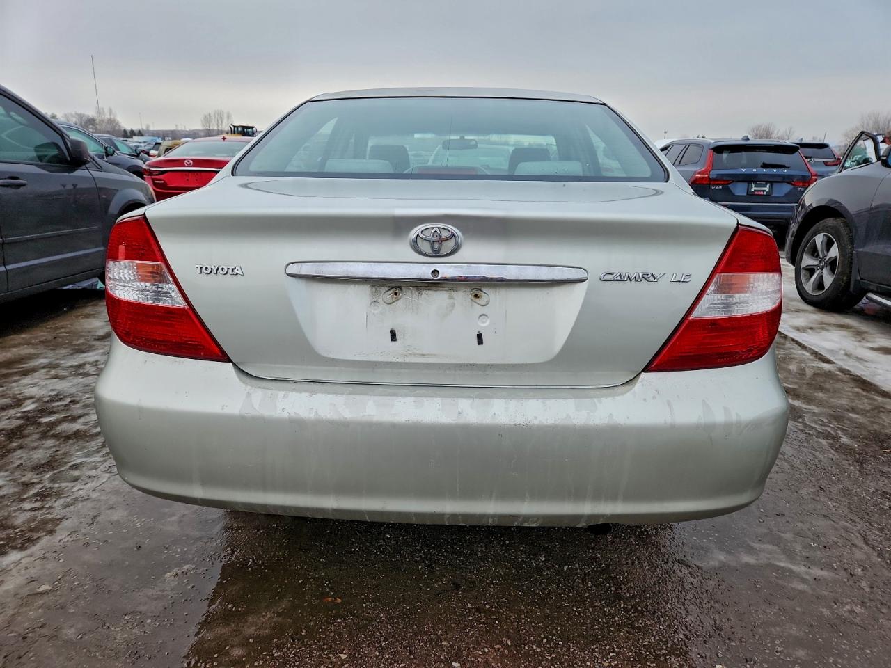 2002 TOYOTA CAMRY LE photo 6