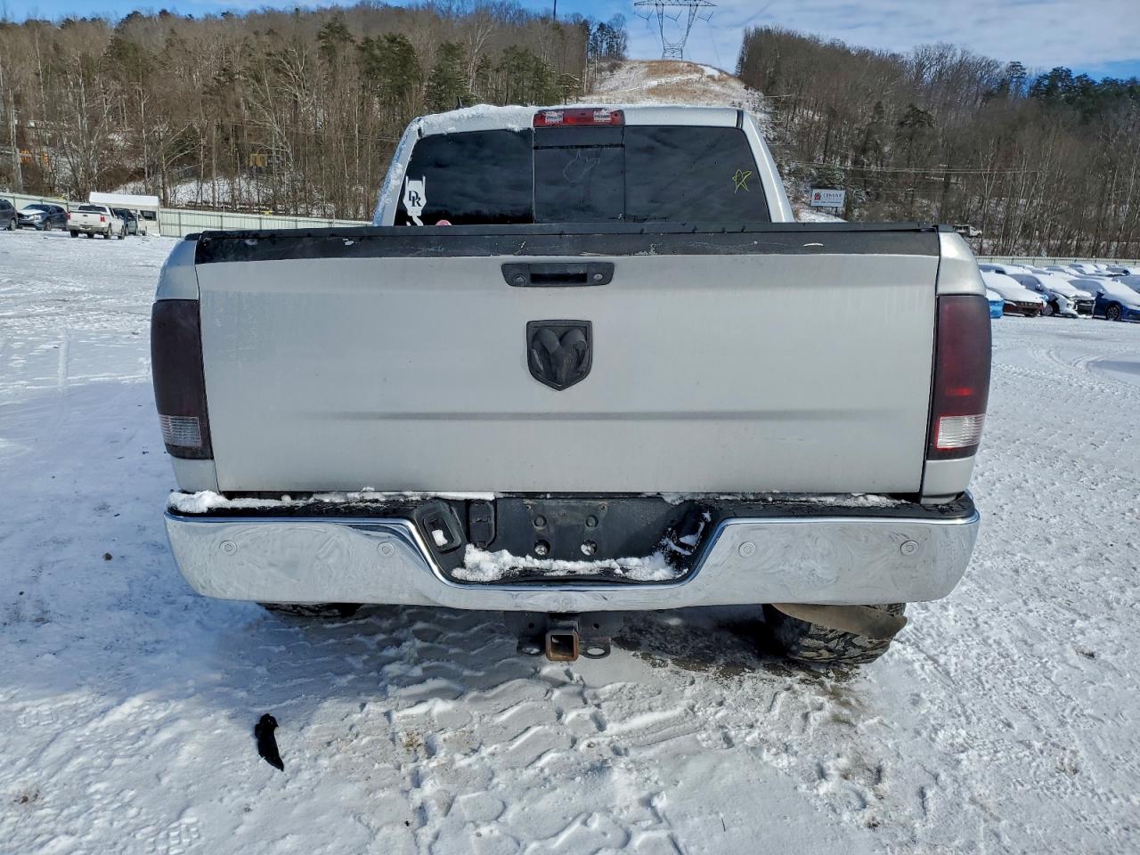 2016 RAM 1500 SLT photo 6