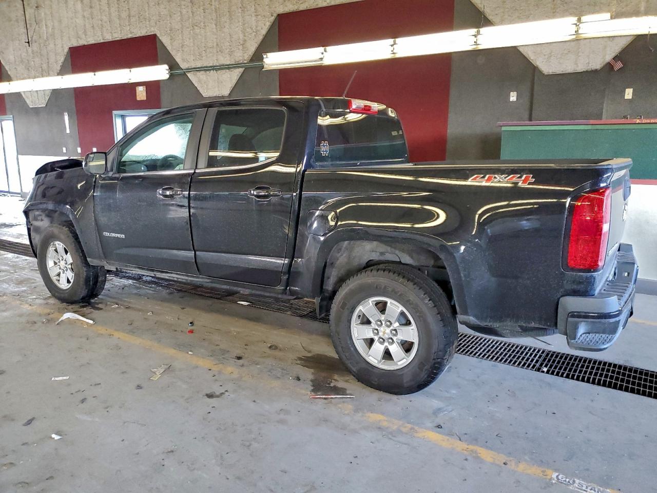 2018 CHEVROLET COLORADO photo 2