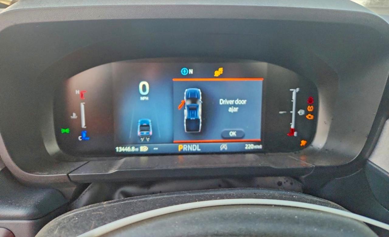 2025 FORD MAVERICK XLT photo 25