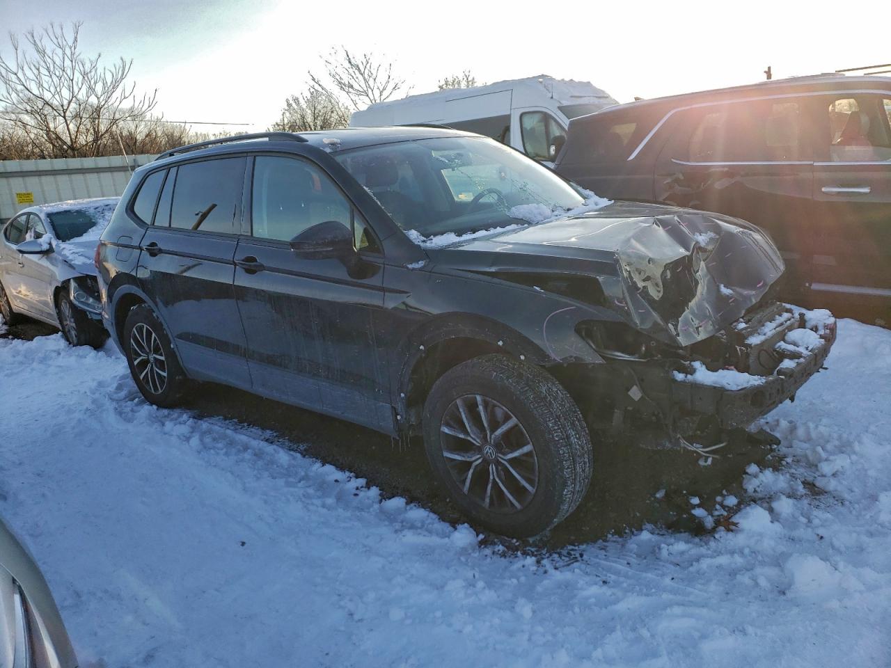 2021 VOLKSWAGEN TIGUAN S photo 10