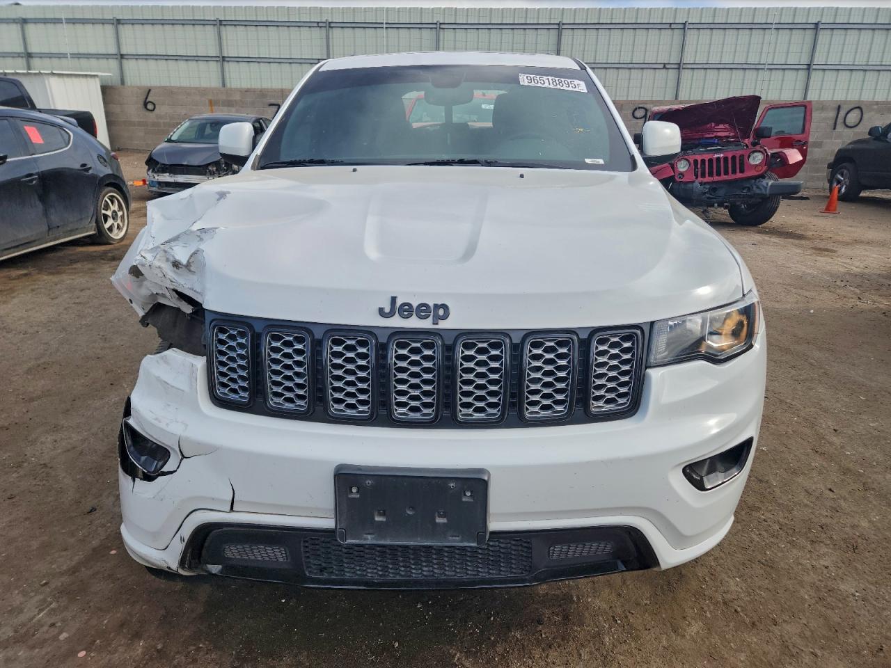 2020 JEEP GRAND CHEROKEE LAREDO photo 5