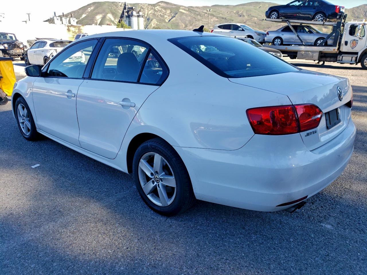 2012 VOLKSWAGEN JETTA TDI photo 4