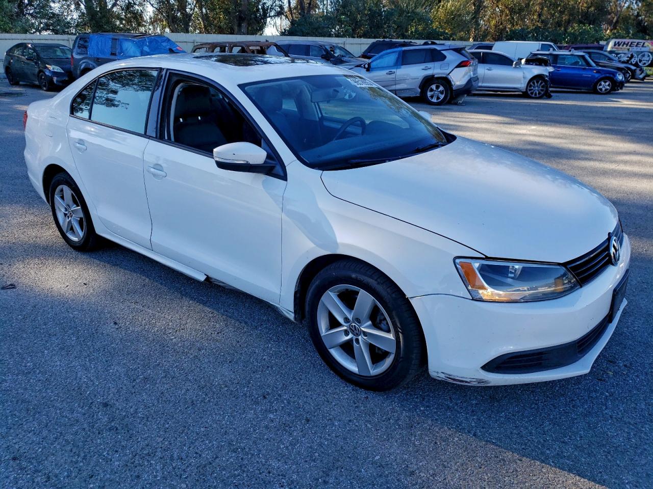 2012 VOLKSWAGEN JETTA TDI photo 10