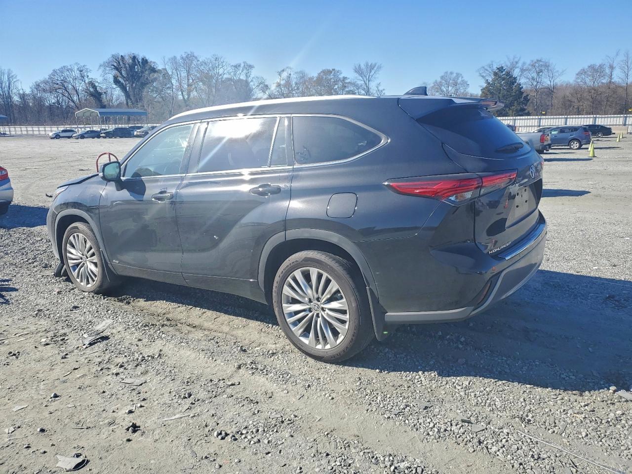 2023 TOYOTA HIGHLANDER HYBRID LIMITED photo 2