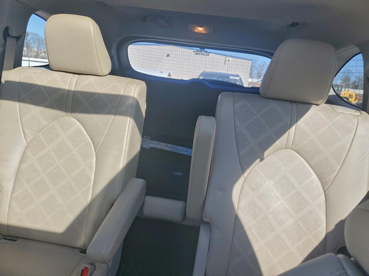 2023 TOYOTA HIGHLANDER HYBRID LIMITED photo 10
