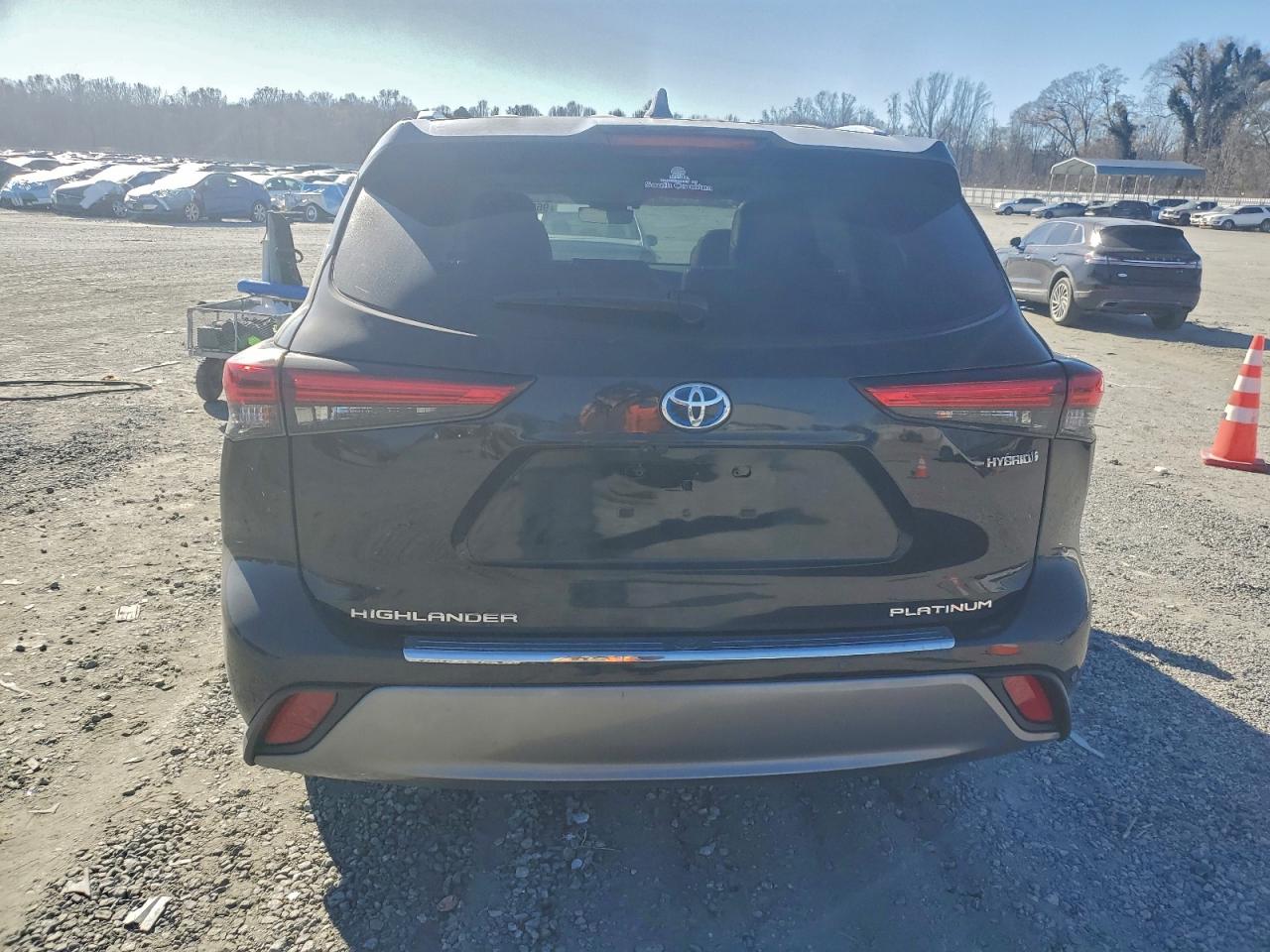 2023 TOYOTA HIGHLANDER HYBRID LIMITED photo 6