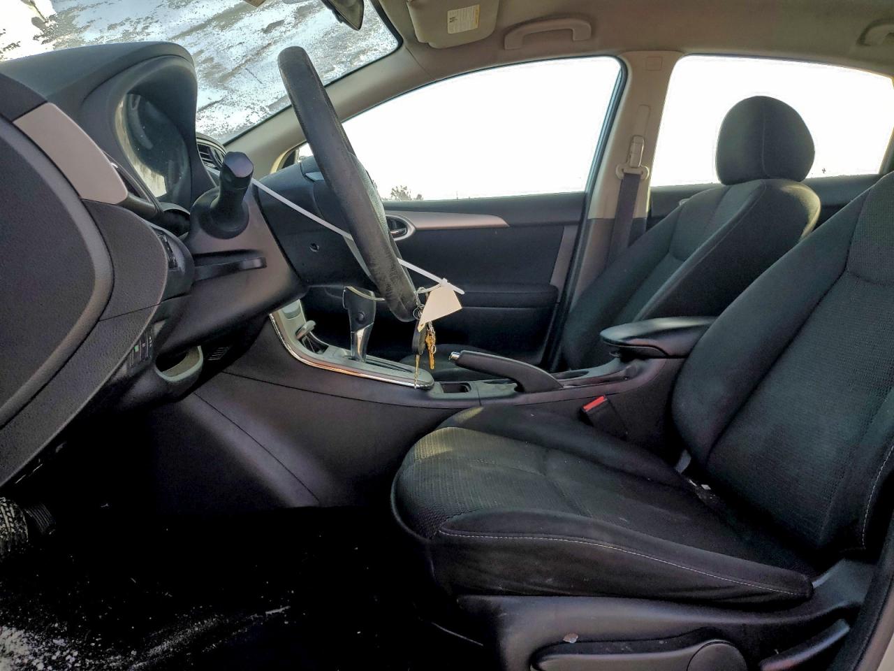 2014 NISSAN SENTRA S photo 25
