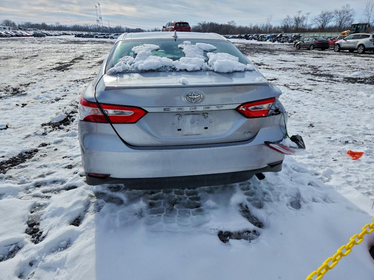 2020 TOYOTA CAMRY LE photo 6
