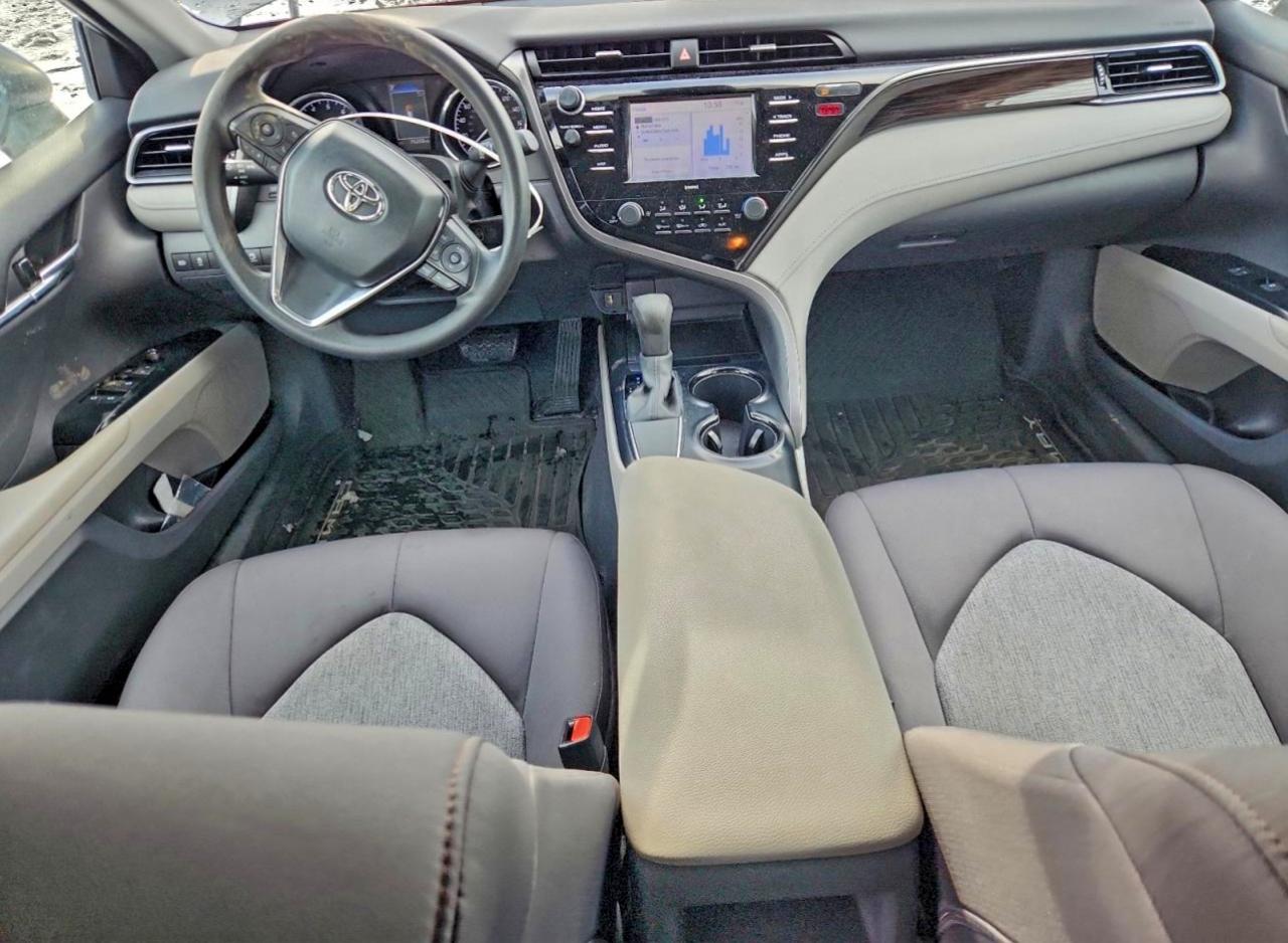 2020 TOYOTA CAMRY LE photo 8