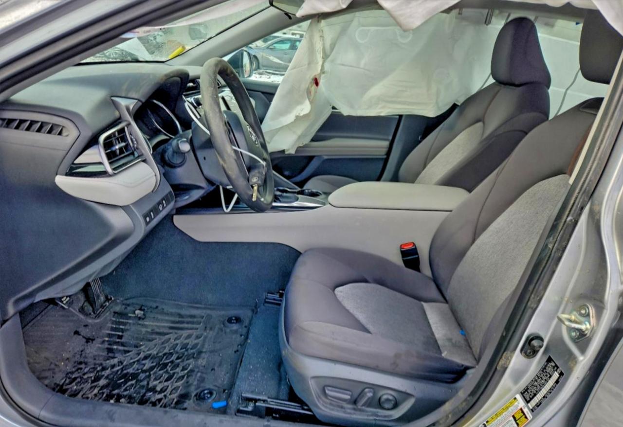 2020 TOYOTA CAMRY LE photo 7