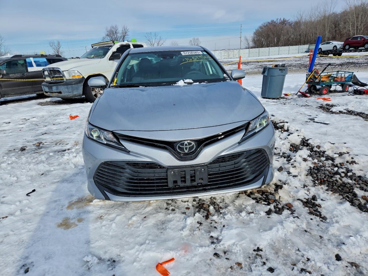 2020 TOYOTA CAMRY LE photo 5