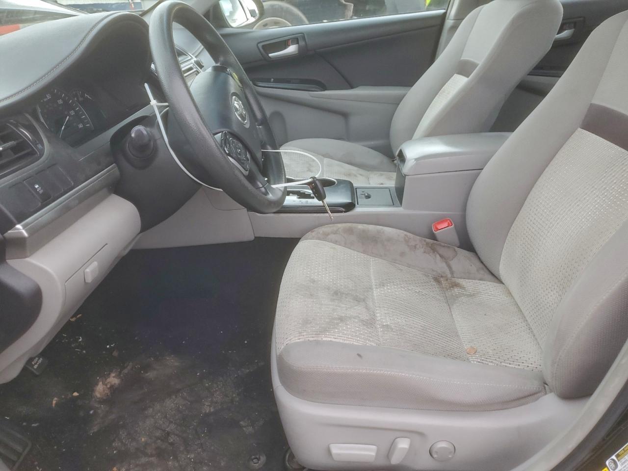 2014 TOYOTA CAMRY L photo 7