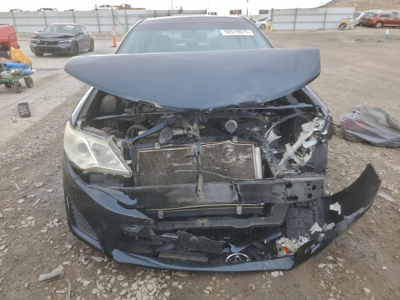 2014 TOYOTA CAMRY L photo 5