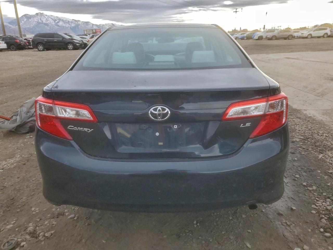 2014 TOYOTA CAMRY L photo 6