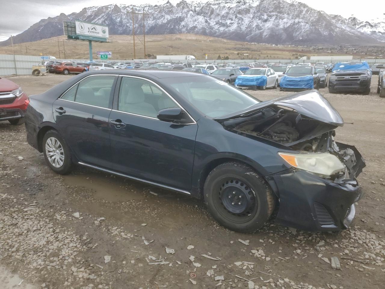 2014 TOYOTA CAMRY L photo 4