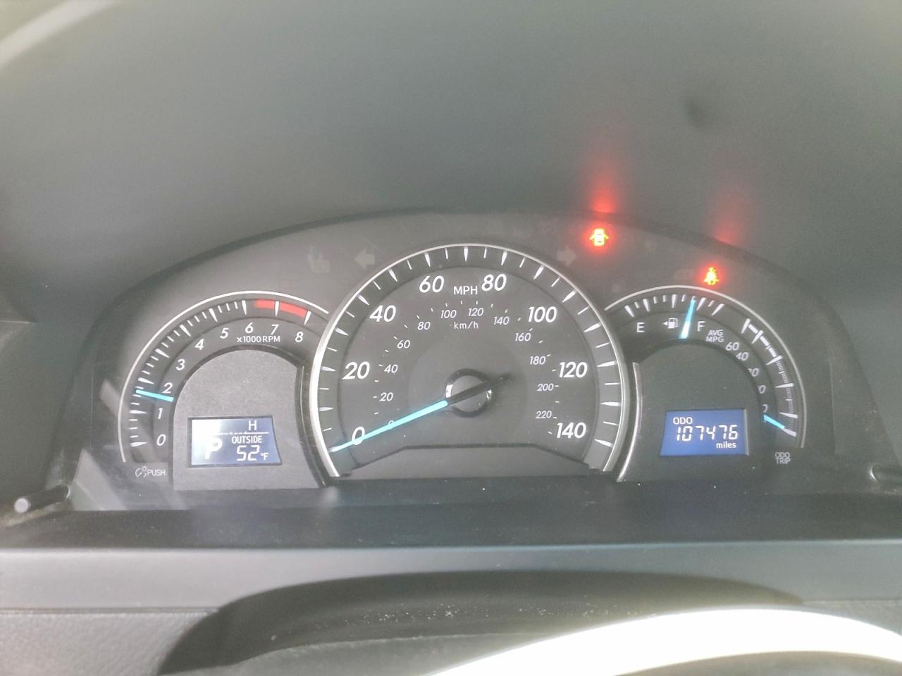 2014 TOYOTA CAMRY L photo 9