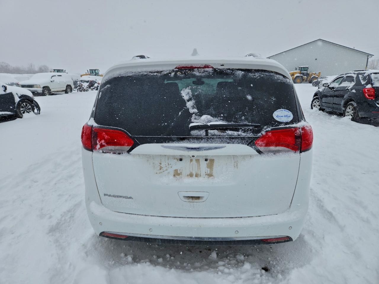 2019 CHRYSLER PACIFICA TOURING L photo 11