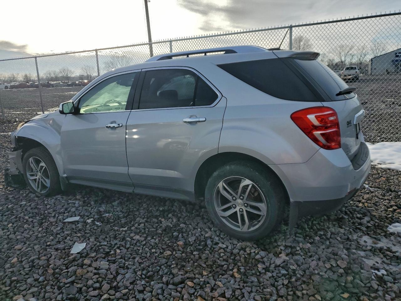 2016 CHEVROLET EQUINOX LTZ photo 2