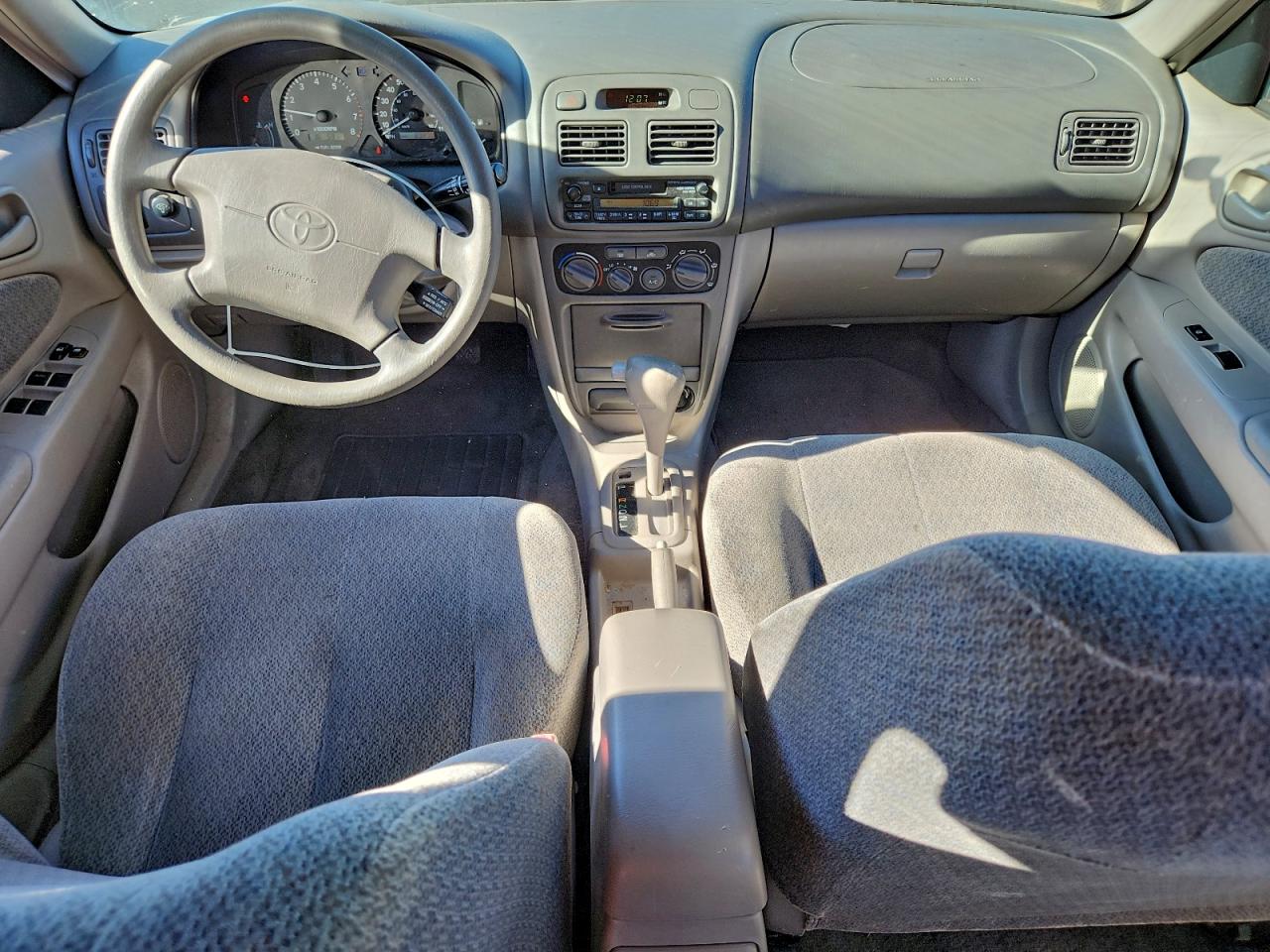 2001 TOYOTA COROLLA CE photo 8